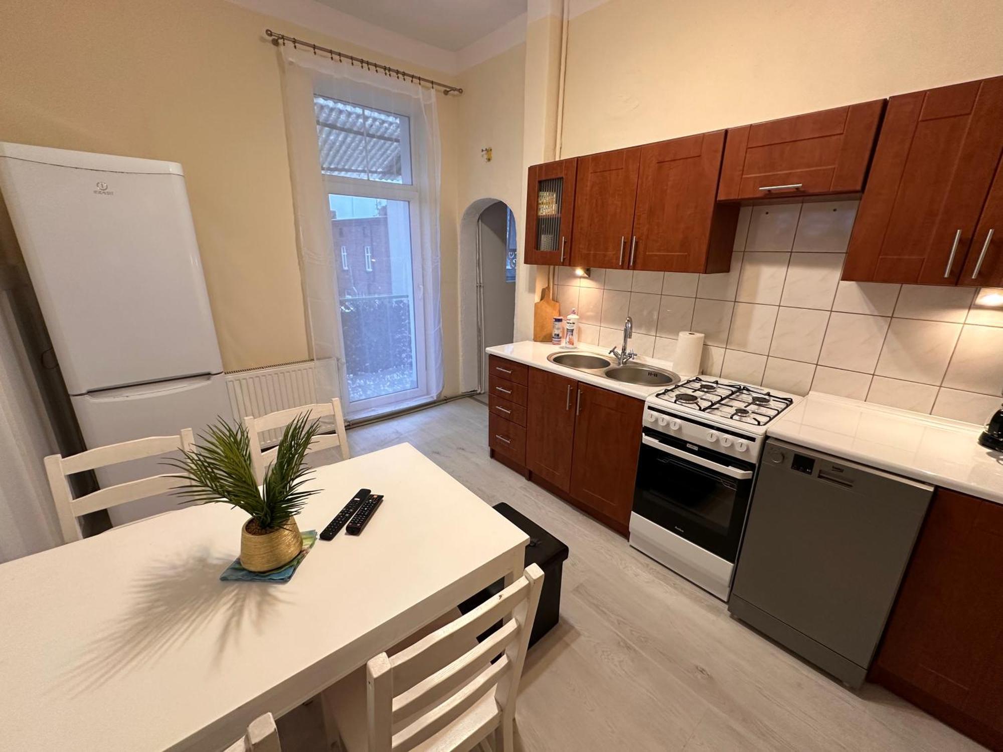 Apartamenty Ktw Central Station Katoviçe Dış mekan fotoğraf
