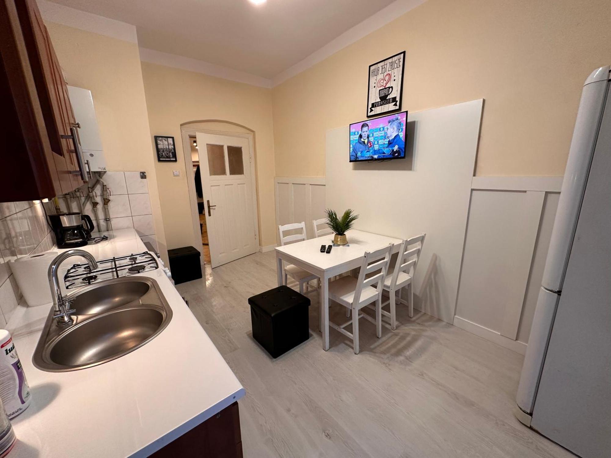 Apartamenty Ktw Central Station Katoviçe Dış mekan fotoğraf