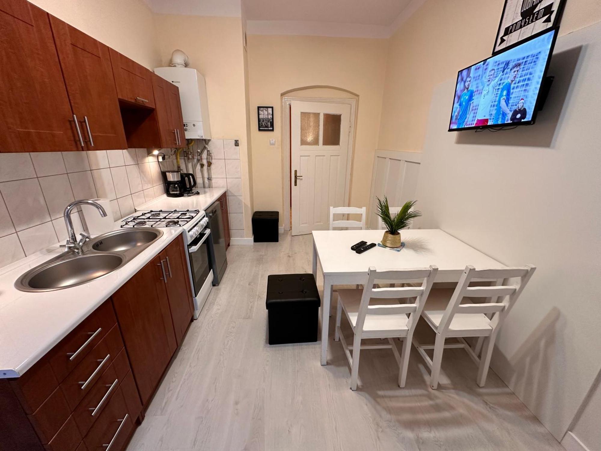 Apartamenty Ktw Central Station Katoviçe Dış mekan fotoğraf